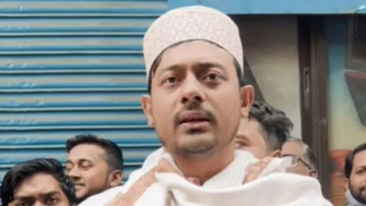 ওসমান হাদির কবর জিয়ারত প্রচারণা শেষ করলেন নাসীরুদ্দীন পাটওয়ারী