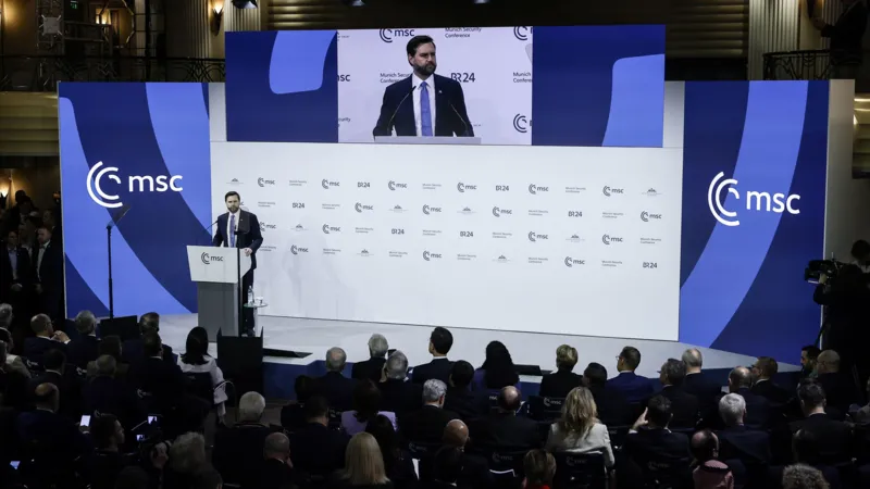 মিউনিখে গুরুত্বপূর্ণ নিরাপত্তা সম্মেলনের প্রাক্কালে ইউরোপজুড়ে ছায়া ফেলেছে ট্রাম্পের বিশ্বব্যবস্থা