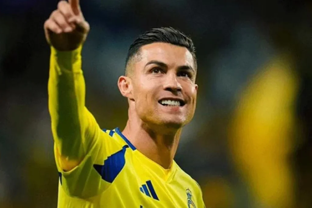 অবশেষে মাঠে ফিরছেন রোনালদো, খেলবেন আল-ফাতেহের বিপক্ষে